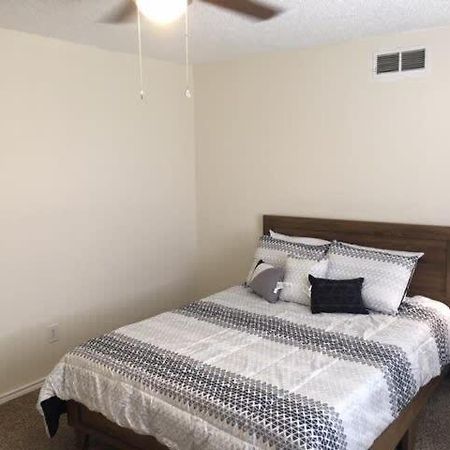 Quiet Townhouse Close To Fort Sill! Lawton Kültér fotó